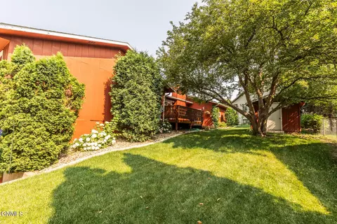 2003 Thompson St, Bismarck, ND 58501 photo 36