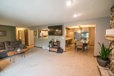 2417 Boulevard Ave E, Bismarck, ND 58501 photo 23