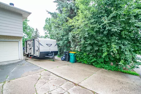 2417 Boulevard Ave E, Bismarck, ND 58501 photo 3