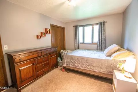 2417 Boulevard Ave E, Bismarck, ND 58501 photo 44