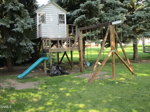 206 Dakota St S, Elgin, ND 58533 photo 25