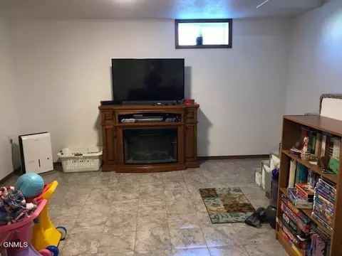 206 Dakota St S, Elgin, ND 58533 photo 15