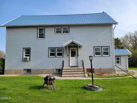 207 1st Ave NE, Ashley, ND 58413