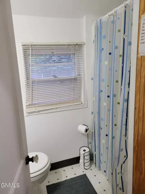 207 1st Ave NE, Ashley, ND 58413 photo 5