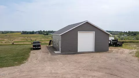 6403 Endicott Dr, Bismarck, ND 58503 photo 41