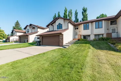 3485 Montreal St, Bismarck, ND 58503