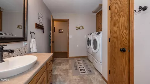 3709 Bottom Road Rd, Bismarck, ND 58504 photo 21