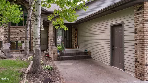 3709 Bottom Road Rd, Bismarck, ND 58504 photo 2