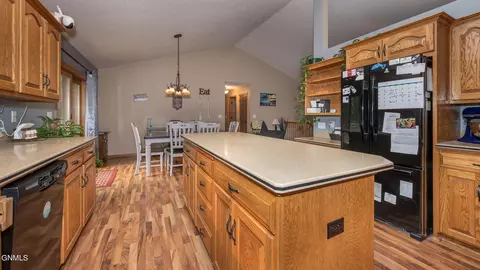 3709 Bottom Road Rd, Bismarck, ND 58504 photo 9