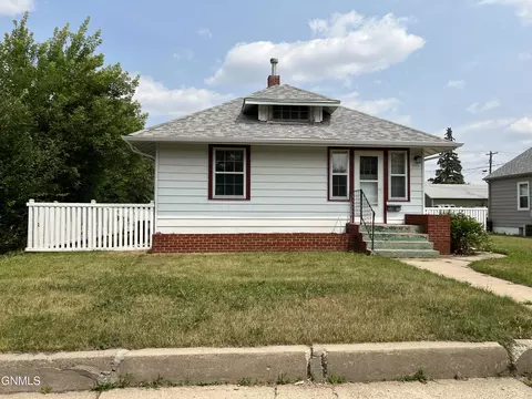 412 Washington Ave, Williston, ND 58801