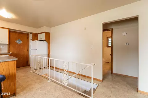 515 Gary Ave, Bismarck, ND 58501 photo 16