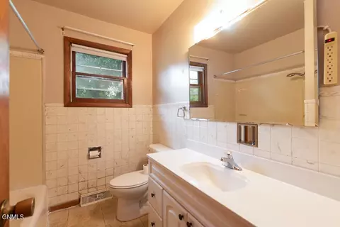 515 Gary Ave, Bismarck, ND 58501 photo 14