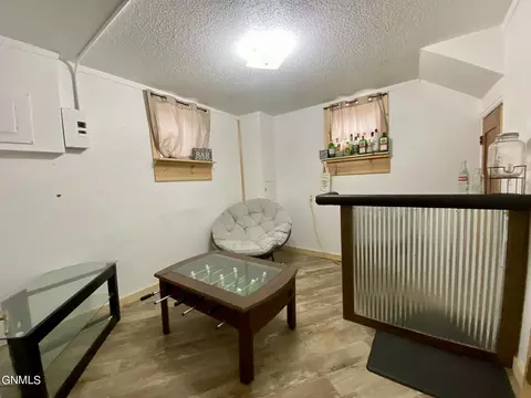 536 3rd Ave E, Dickinson, ND 58601 photo 23