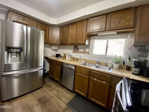 536 3rd Ave E, Dickinson, ND 58601 photo 14