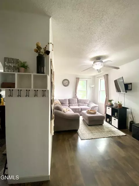 536 3rd Ave E, Dickinson, ND 58601 photo 7