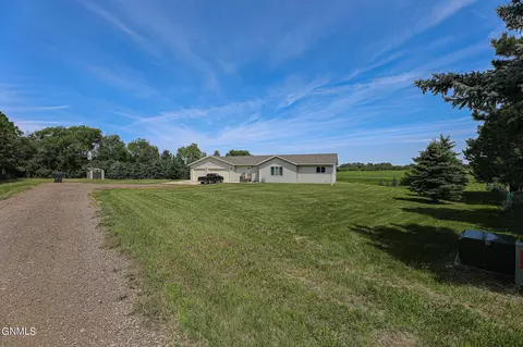 1810 Hwy 1806 S, Mandan, ND 58554