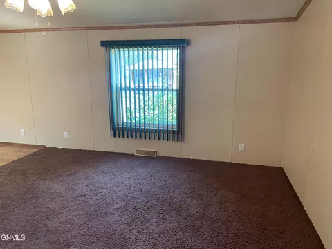 5615 Carolville Loop, Williston, ND 58801 photo 10