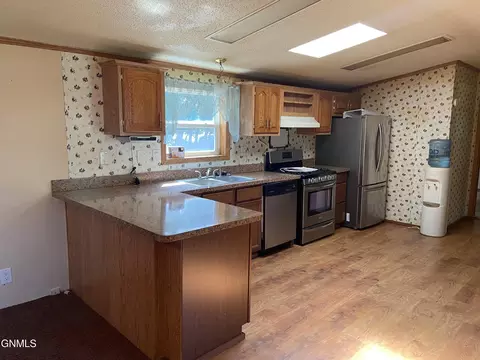 5615 Carolville Loop, Williston, ND 58801 photo 14