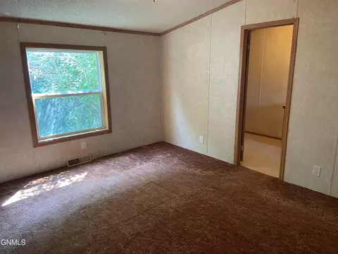 5615 Carolville Loop, Williston, ND 58801 photo 19