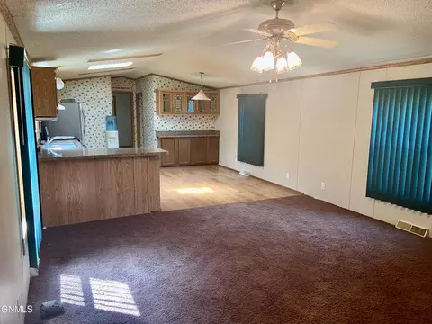 5615 Carolville Loop, Williston, ND 58801 photo 9