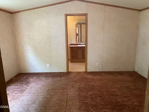 5615 Carolville Loop, Williston, ND 58801 photo 18