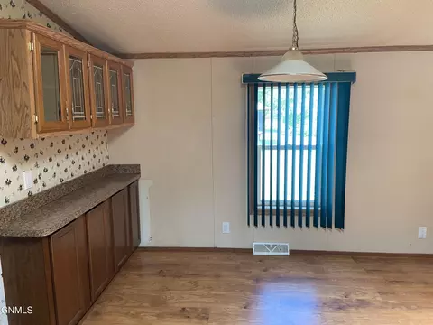 5615 Carolville Loop, Williston, ND 58801 photo 11
