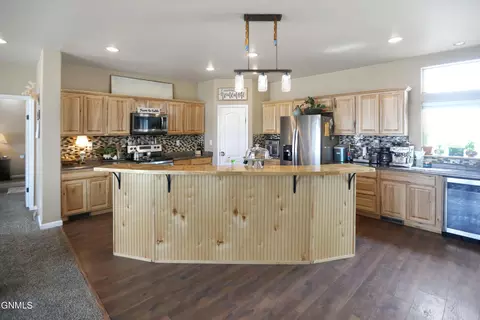 13906 61st St NW, Williston, ND 58801 photo 18
