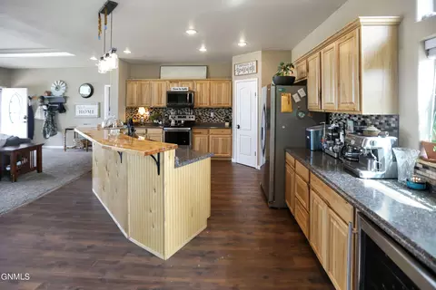 13906 61st St NW, Williston, ND 58801 photo 19