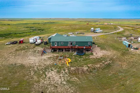 13906 61st St NW, Williston, ND 58801 photo 52