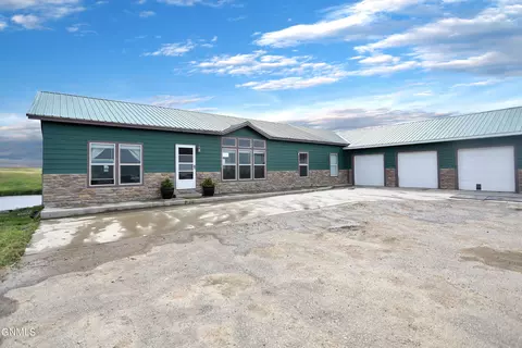13906 61st St NW, Williston, ND 58801