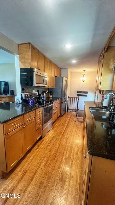 300 E Turnpike Ave, Bismarck, ND 58501 photo 6
