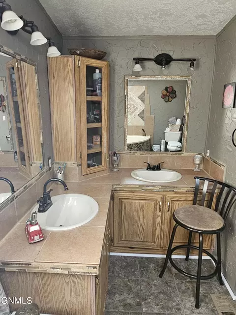 3811 22nd Ave W, Williston, ND 58801 photo 27
