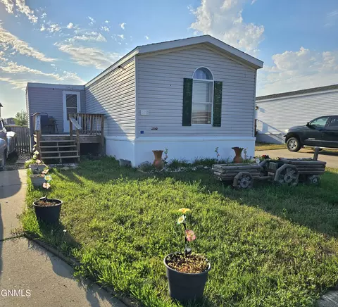 3811 22nd Ave W, Williston, ND 58801