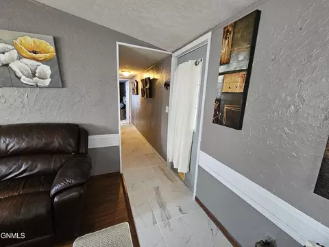 3811 22nd Ave W, Williston, ND 58801 photo 29