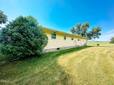 2673 52nd Ave NE, Maddock, ND 58348 photo 5