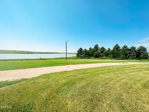 2673 52nd Ave NE, Maddock, ND 58348 photo 8