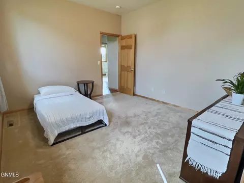 1269 Eagle Crest Loop, Bismarck, ND 58503 photo 44