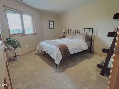 1269 Eagle Crest Loop, Bismarck, ND 58503 photo 57
