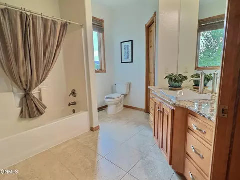 1269 Eagle Crest Loop, Bismarck, ND 58503 photo 41