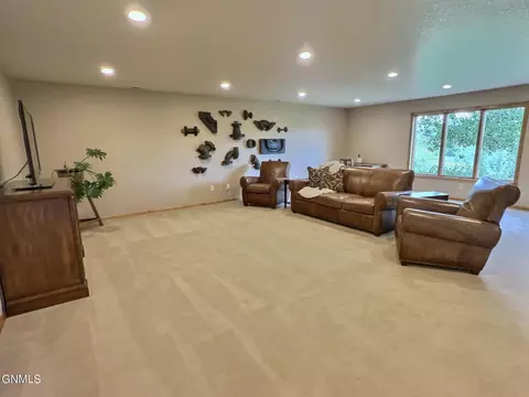 1269 Eagle Crest Loop, Bismarck, ND 58503 photo 49