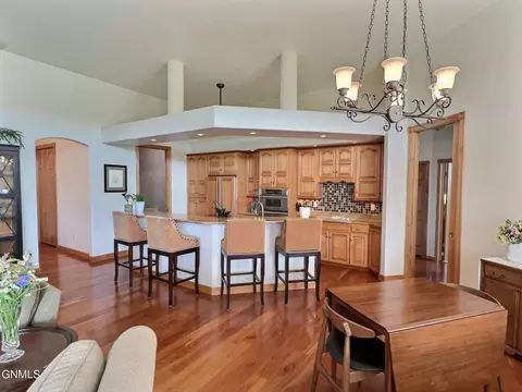 1269 Eagle Crest Loop, Bismarck, ND 58503 photo 16