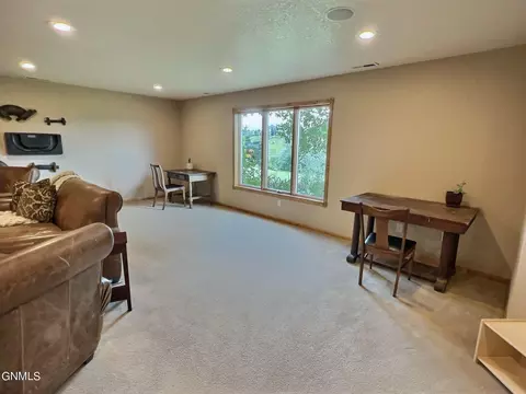 1269 Eagle Crest Loop, Bismarck, ND 58503 photo 51