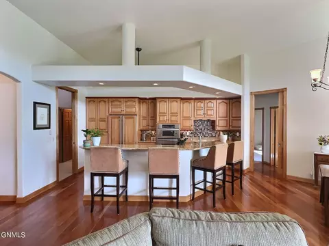 1269 Eagle Crest Loop, Bismarck, ND 58503 photo 17