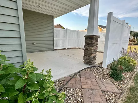 3430 Edgewood Place Pl, Bismarck, ND 58503 photo 32
