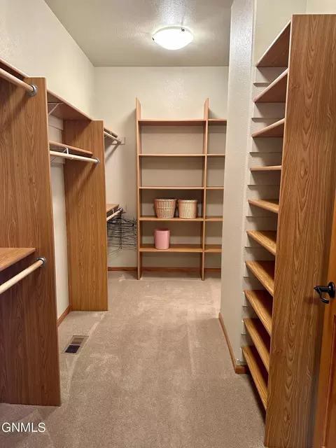 3430 Edgewood Place Pl, Bismarck, ND 58503 photo 16