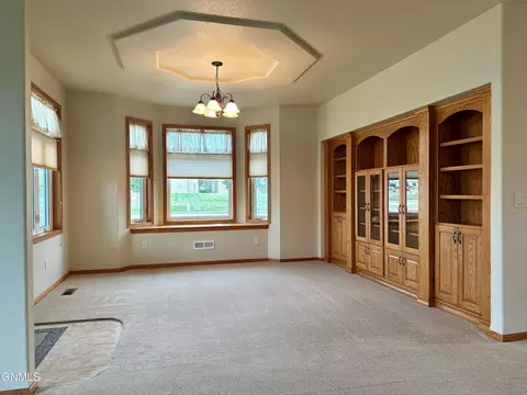 3430 Edgewood Place Pl, Bismarck, ND 58503 photo 4