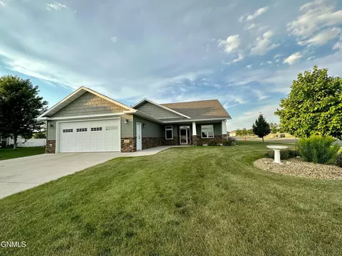 3430 Edgewood Place Pl, Bismarck, ND 58503 photo 30