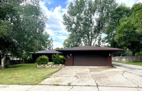 151 Redstone Dr, Bismarck, ND 58503 photo 26