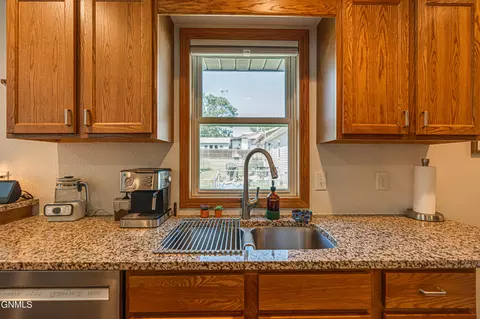 1420 Divide Ave, Bismarck, ND 58501 photo 8