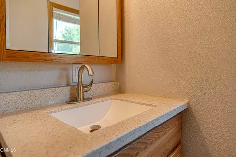 1420 Divide Ave, Bismarck, ND 58501 photo 23